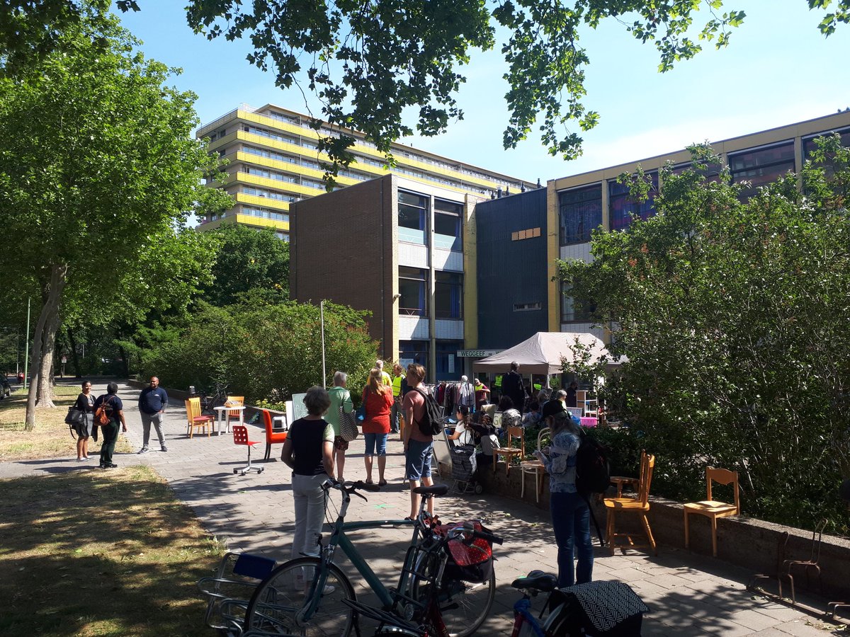 Met het wijkteam Zeist Noord aanwezig bij de <a href="/DWGWzeist/">Weggeefwinkel Zeist</a> <a href="/MeanderOmnium/">MeanderOmnium: Welzijn in Zeist</a> met vele blije  gezichten op ruim 1,5m uit een. Goed geregeld