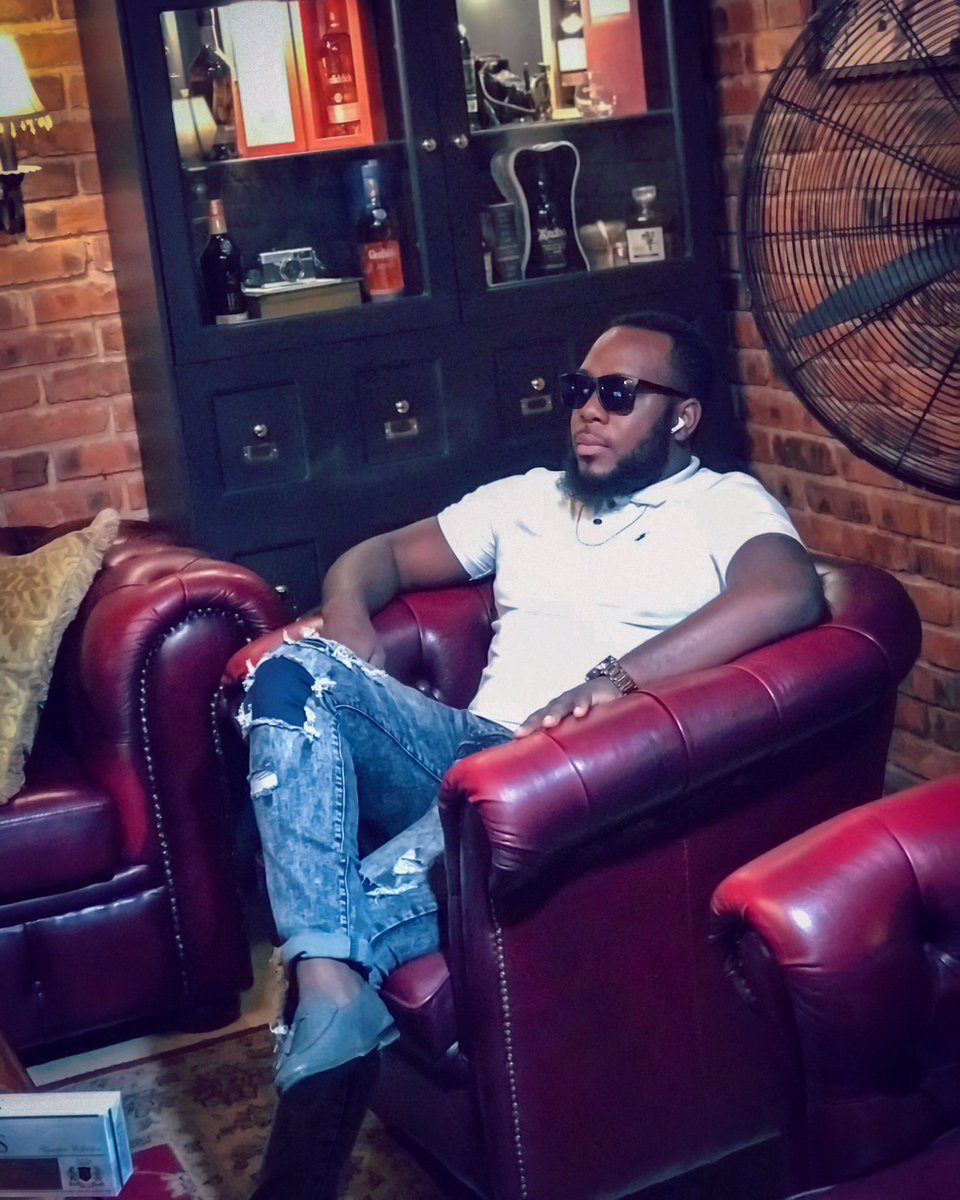 kuxx100's tweet photo. #Blessed https://t.co/Wua1dS0phk
