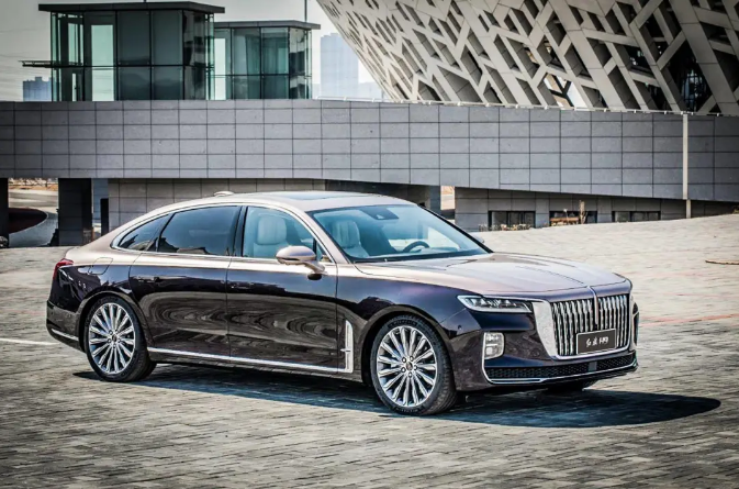 HongqiGlobal's tweet photo. Shining like a #diamond. #Hongqi #HongqiH9 #MasterHongqi #Hongqiculture https://t.co/rFNHITy4Z7