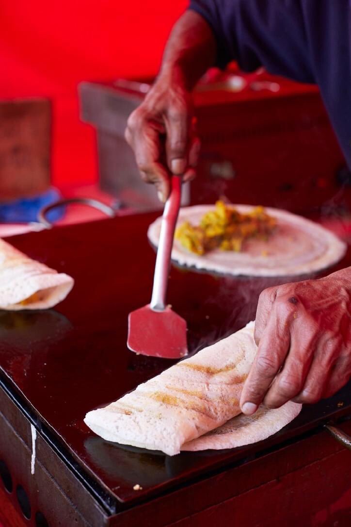 #TotnesMarket will be back open from Fri 5th/Sat 6th June! Only doing the Sat market (6th) and going to just take it one week at a time. Social distancing measures will be in place. 

For those who need a dosa fix, see you on the 6th! #Totnes

📷: <a href="/workinginfood/">Andrew</a>