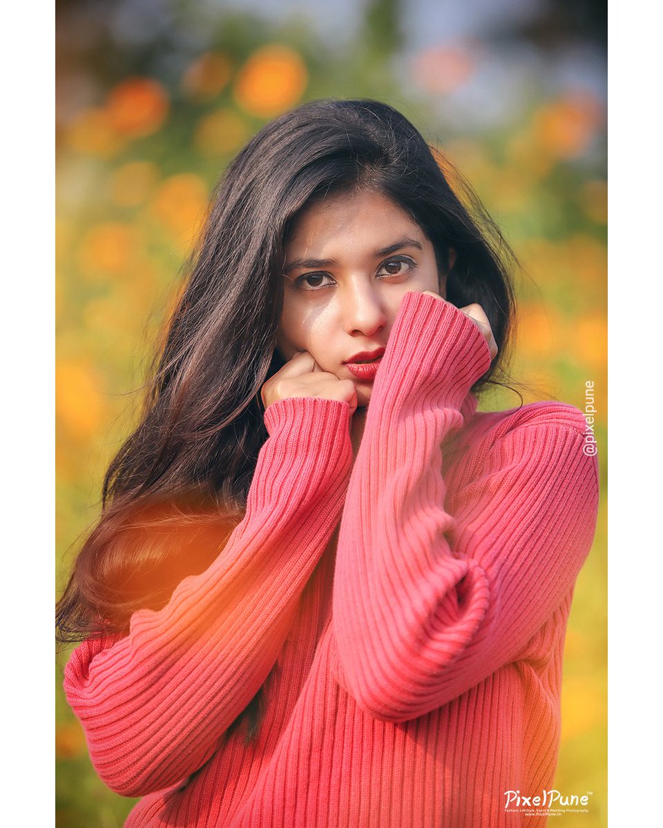 dak5755's tweet photo. Shoot 📸 with beautiful Sulful Cosmos🏵️ flowers last year.

Feat model Aishwarya Malwade

#pixelpune #punefashion #CycloneNisarga #cosmosflower #Orange #pune #punephotography #photographylovers #fashionblogger #fashionnova #shoottime #FashionModel #ootd #model #modeling #indian https://t.co/ZaRkVe3tFR