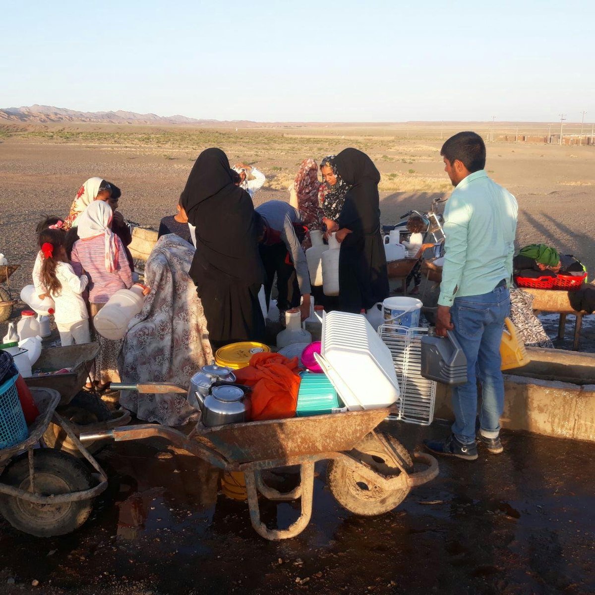 @Textive @SyediAhmad1 @absaruddin12 @Tweetively @zacktually @Saudi_20202020 This is IRAN 💪 ILNA state-run news agency: Due to lack of running water, women have to bring water from ponds that are 700m away from villages/most women suffering from spinal disk inflammation/5 pregnant women lost babies from carrying heavy water loads.