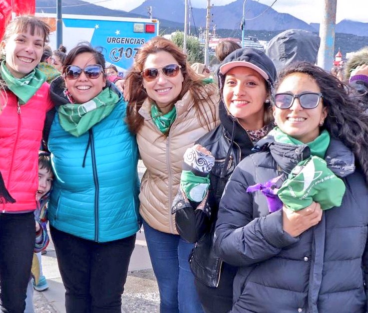 sofiradio19's tweet image. 💜 Y le volvemo a poner el cuerpo.... lo vamos a seguir haciendo 
#NiUnaMenos
💜 Éste #3J no paramos 💪