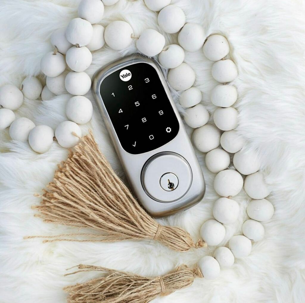 HomeConnect24's tweet photo. Lose your keys or keep them, we’ve got you covered with the Yale Assure Lock. It is a smart lock with traditional locking features, which means that if you prefer a traditional method of unlocking your doors, you can still use your keys.

Shop from our s… https://t.co/RYJA9bUI5B https://t.co/go55dUFI7R