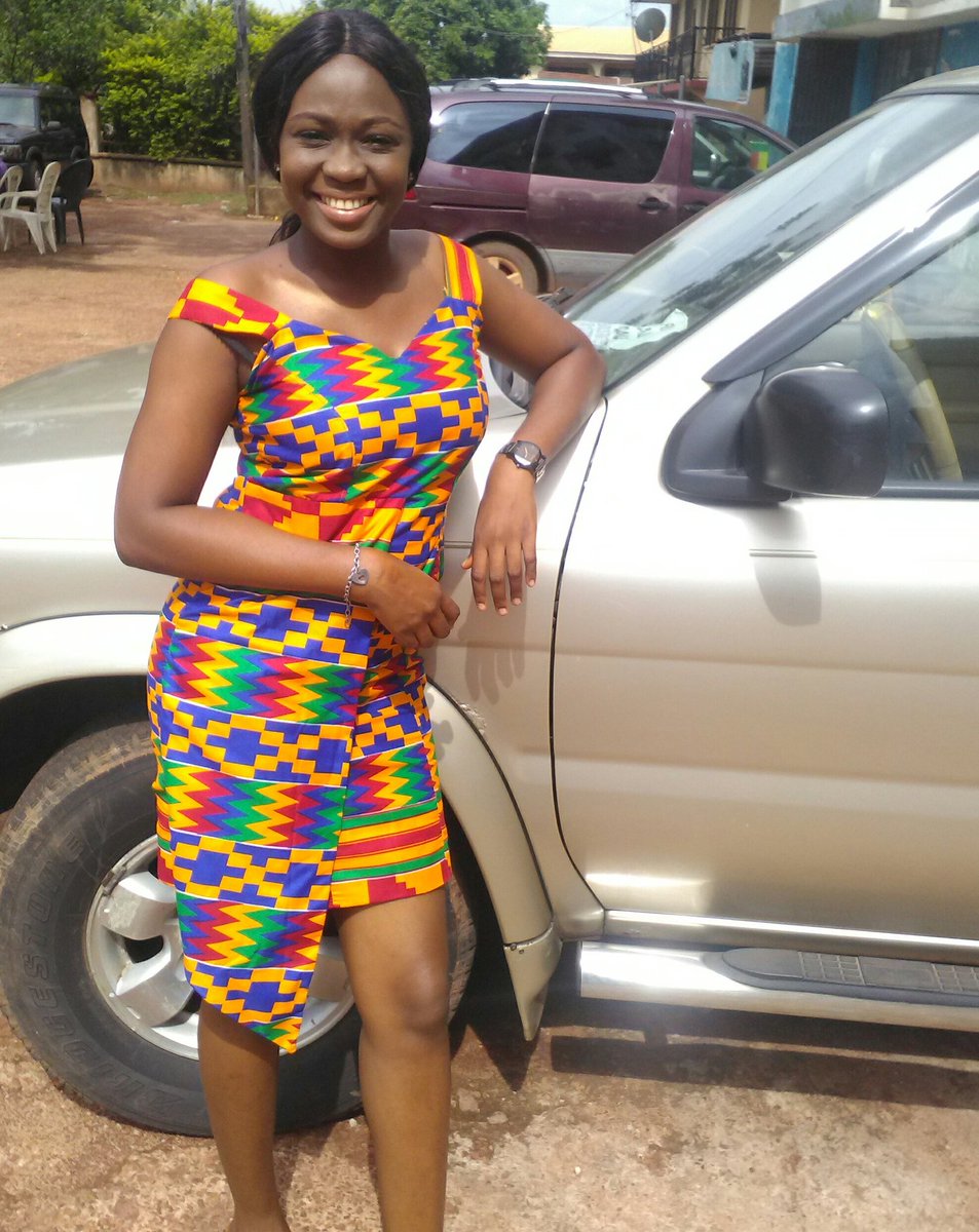 TessyIgwe's tweet image. G o o d v I b e s ✨

Dress made by me💙
#kente
#Teyceecouture
#Neveroutofstyles.