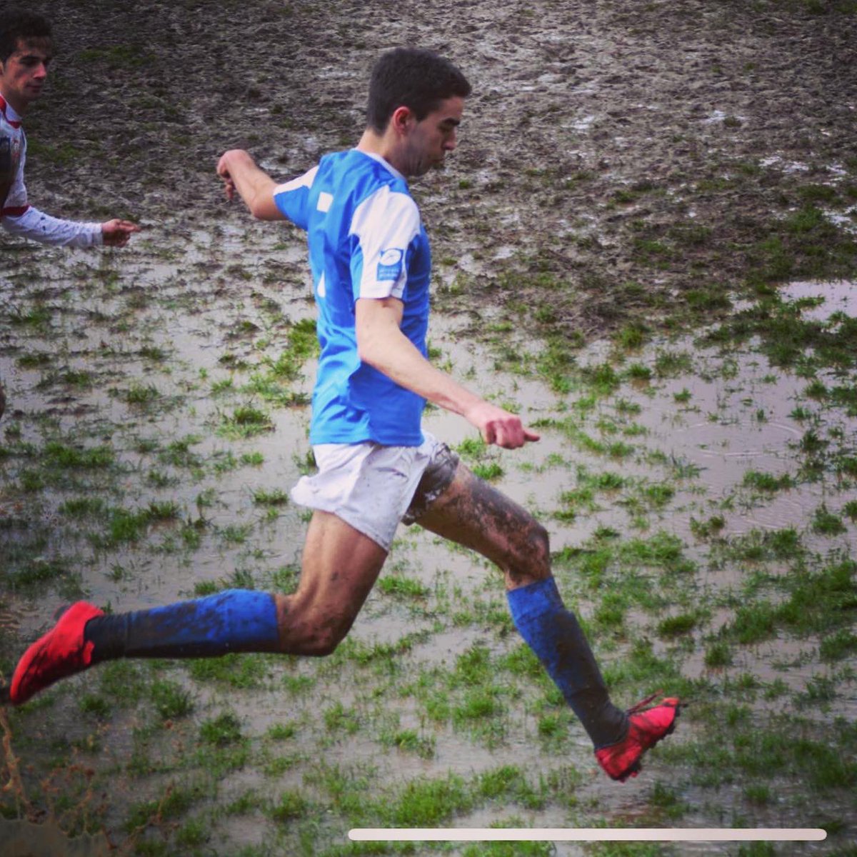 🚨Nuevo fichaje🚨
Roberto Garcia Vega, de 22 años de edad. (Posada de Llanes). Delantero centro o Extremo. Jugo en todas las categorías en el Urraca CF. Debuto con 15 años con el primer equipo en tercera división, y fue convocado con la seleccion Asturiana.
#Fichajes #VamosBarque