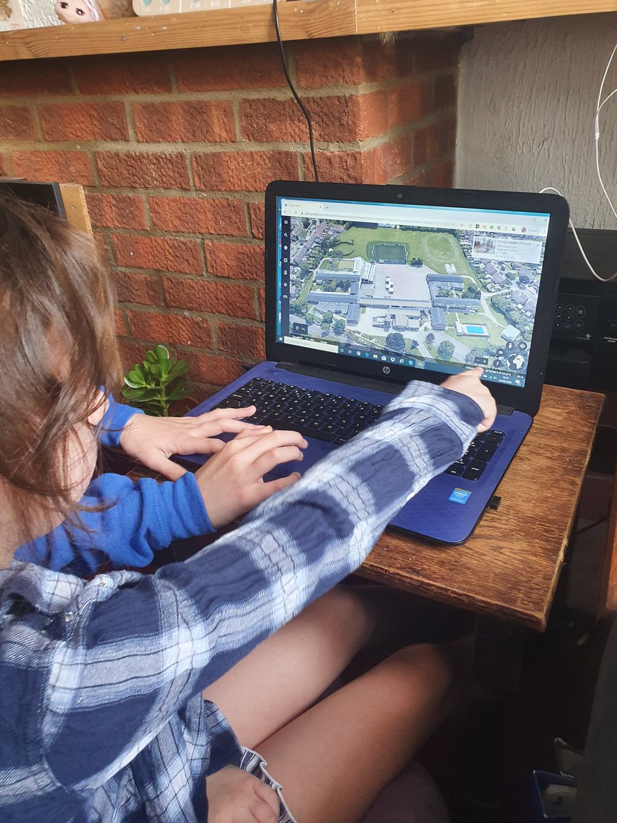 bexashton42's tweet photo. Girls have had fun today on Google Earth..... they went to school 🤣 and Nanas house 🥰 as well as the white house and central park 🤣 travelling far today!!!! @Temple_Sutton #joysoftechnology https://t.co/2F7j2SgFUq