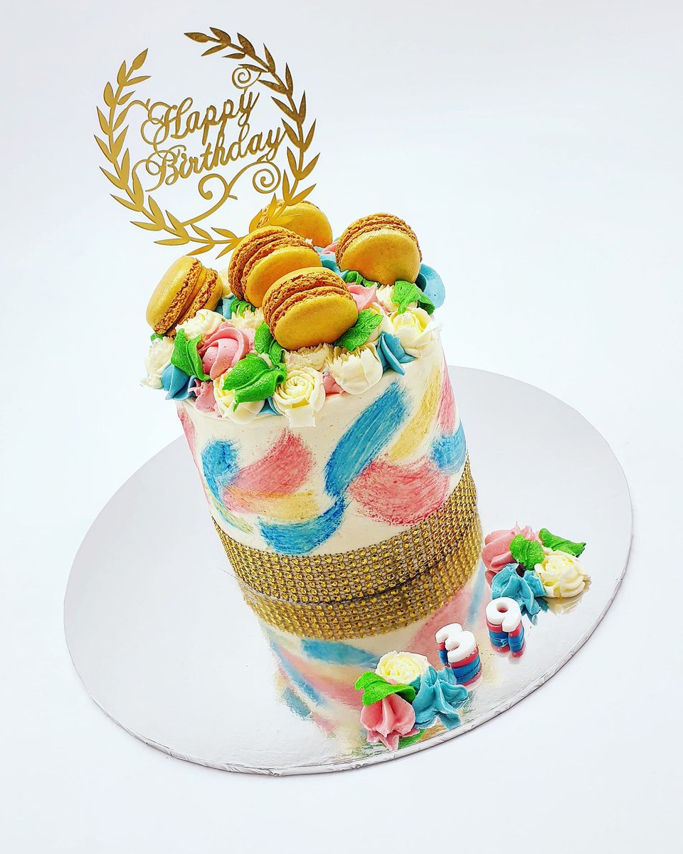 Mini Painted Birthday Cake 🎂

#birthday #macaron #paintedcake #minicake #grantedcakes #delicious #decorative #divine #likes #follow #manchester