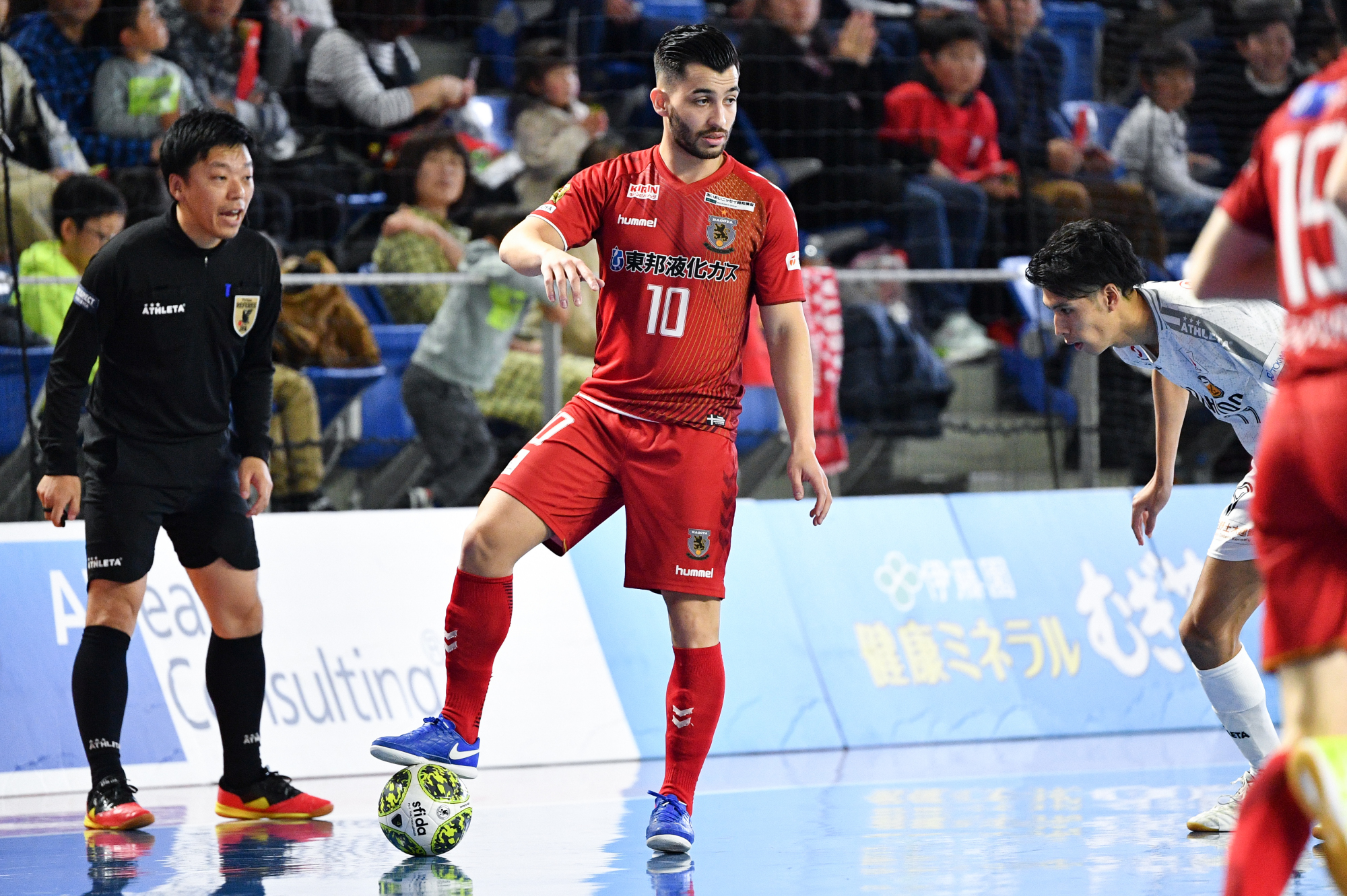 Sal フットサル全力応援メディア New 名古屋オーシャンズを退団していたヴァルチーニョの新天地が決定 ヴァルチーニョはｆリーグで3シーズンを戦い通算100ゴールをマーク 数々のタイトル獲得に貢献していました 移籍情報 ｆリーグ2年連続得点王