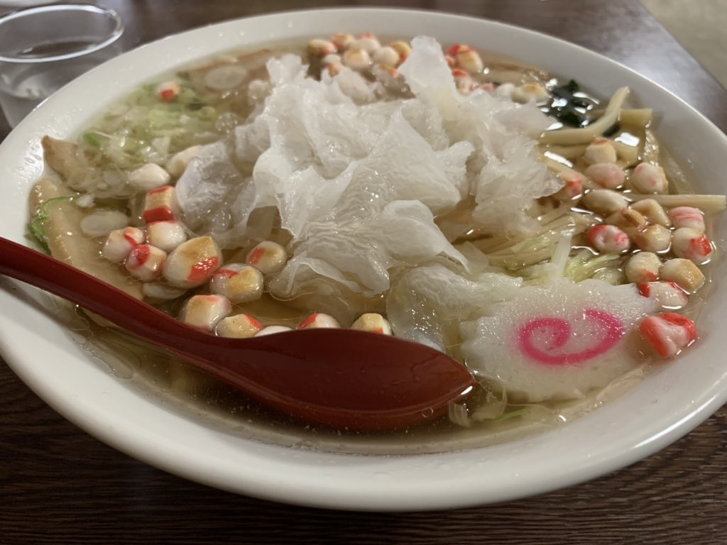 ʞoʞɔoɔ على تويتر 赤レンガ大盛 赤レンガ 喜多方 珍しく白キクラゲ こづゆを連想させるふと個性溢れる一杯 白キクラゲがコリコリでチャーシューはトロトロと 食感も楽しめ実にマーベラス 季節の付け合わせも嬉しい スープは塩っけ多め 喜多方の外れ田んぼの真ん中と