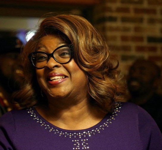 sajidusmani01's tweet photo. BREAKING: Ella Jones has become the first African American and first woman elected mayor of Ferguson, Missouri 🖤 congratulations #CycloneNisarga #AmericaConTrump #offthebridge #survivor2020 #Ellajones https://t.co/zFOIrQoyWv