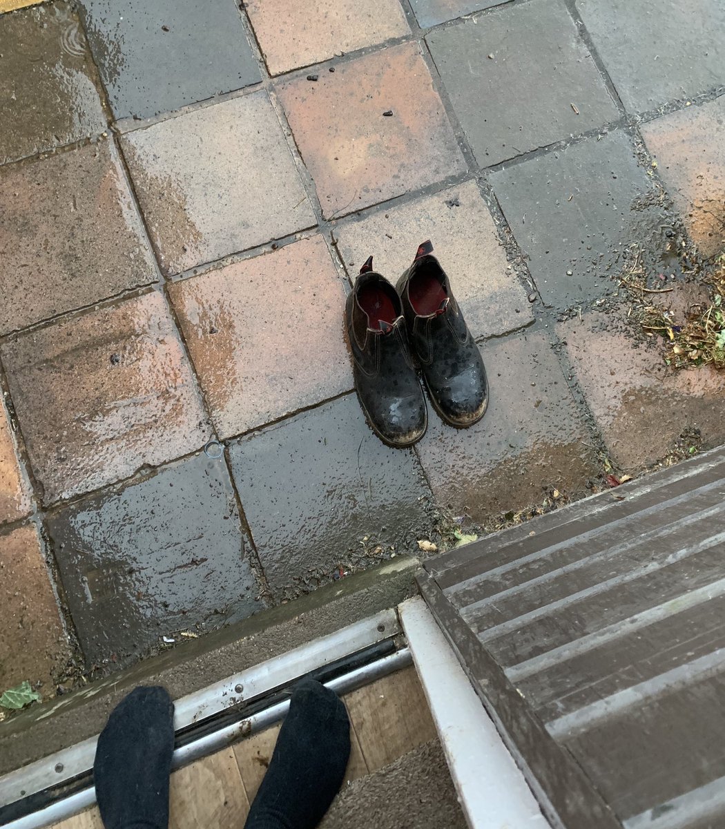 60% of the time, it’s works all the time. Quite happy to have damp socks for the rest of the day! #rain