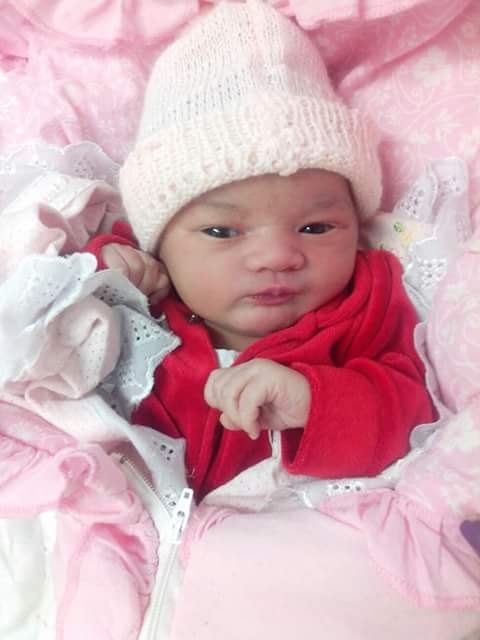 FernandaLuyza4's tweet photo. Minha princesa linda cresceu bastante cinco já vai fazer https://t.co/NH5jdNPENT