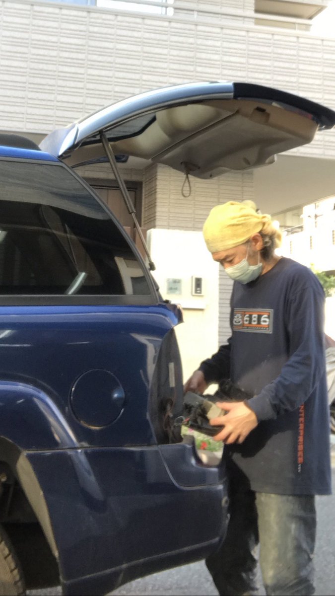 加藤覚 على تويتر 車修理中 車修理 アメ車 シボレー シボレーブレイザ テールランプ破損 加藤覚 على تويتر 車修理中 車修理 アメ車 シボレー シボレーブレイザ テールランプ破損