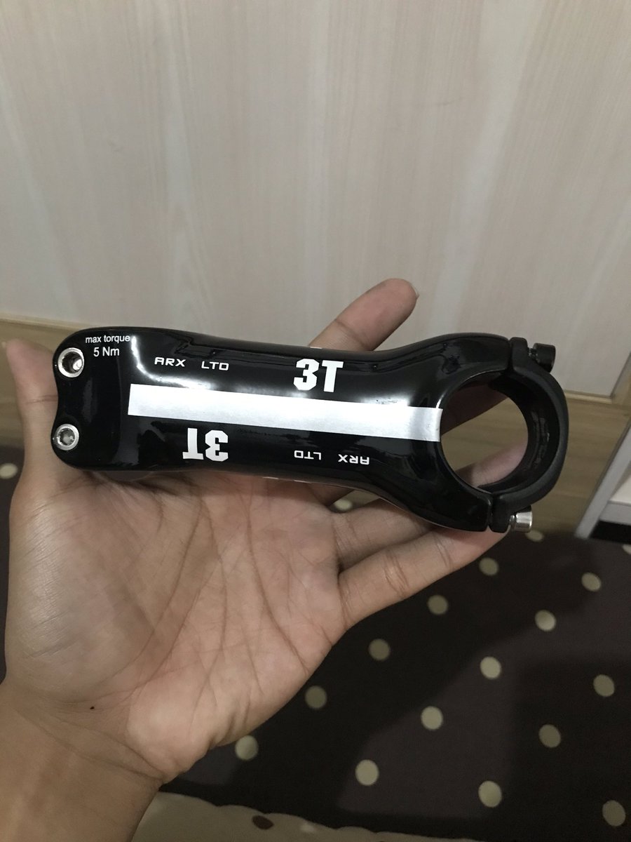 niklausv_'s tweet photo. Stem Deda Elementi Servizio Corse
90mm 8degree
Minus lecet2 pemakaian
450k

Stem 3T arx ltd fullcarbon (acm)
100mm 6degree
Like new, blm jadi pakai (baut beda warna diganti krn ketelisut)
450k

Fungsi semua normal 100%
0895-3792‑27643

#fnfjb #fix_fixed 
#fix_fixedjb #fnfjb #fpjb https://t.co/ZLNfoApXNM