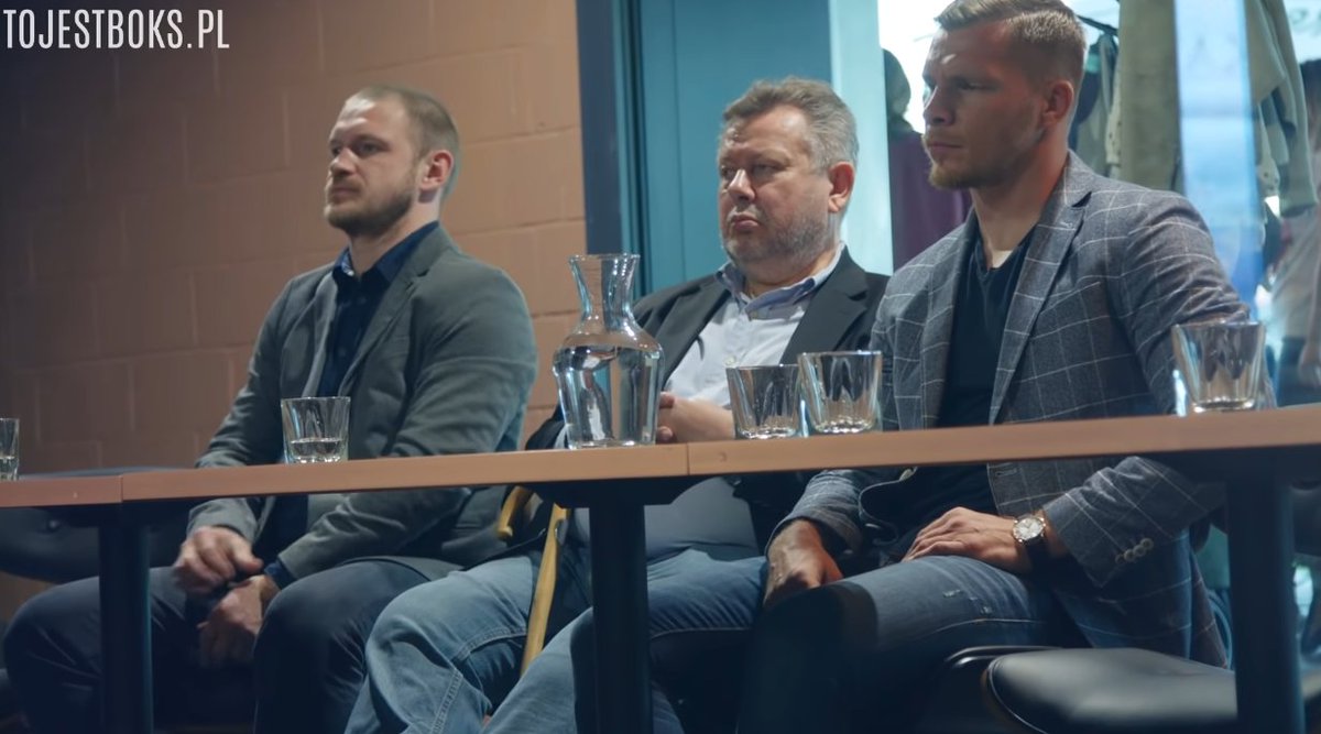 Lukasz_Glowacki's tweet photo. Panowie rozumiem, że można liczyć, ze za mikrofonem lub w studio @sport_tvppl zobaczymy waszą trójkę @MiszkinMaciej  @GProxa #Pindera ? https://t.co/CTY4GkrZAd