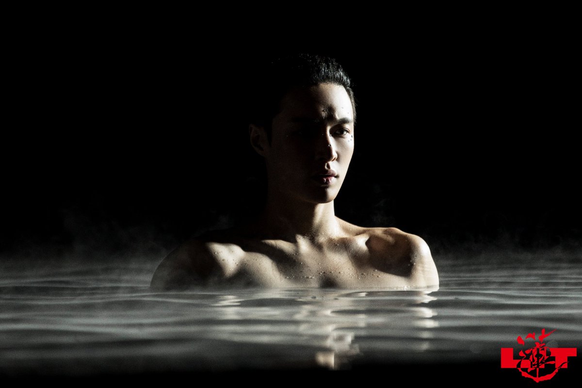 lay_studio's tweet photo. Stunning visuals of @layzhang in LIT! #LIT_LayZhang #IamLIT #WeAreLIT 

LINK TO WATCH: https://t.co/OFdWo0RVge https://t.co/MPimVUfosm