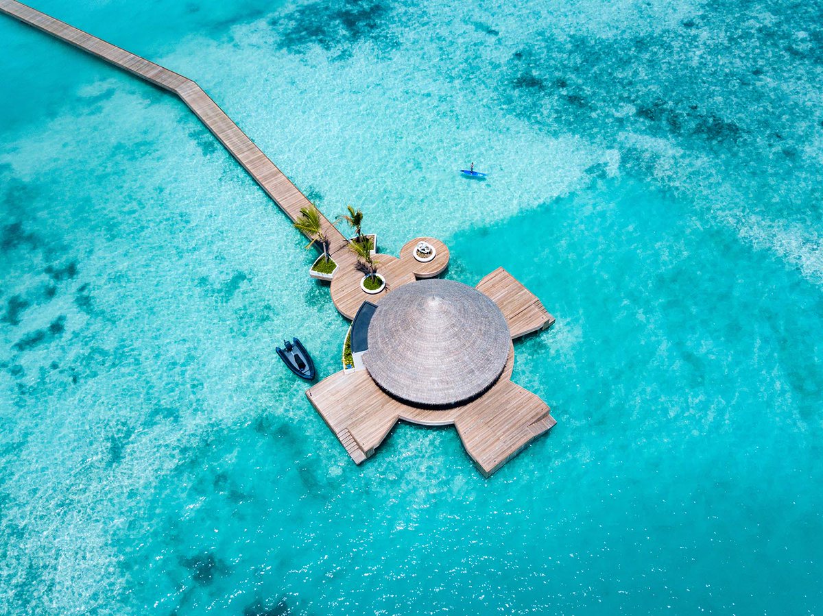 Koamas_Escapes's tweet photo. This new game-changing destination offers a seriously stylish island setting with extraordinary restaurants and bars and plenty of on-site activities to choose from. #KandimaMaldives #MaldivesResort #MaldivesStay #KoamasLuxuryEscapes #KandimaResort https://t.co/NegggFA4p8 https://t.co/Z3UxSeHCn9