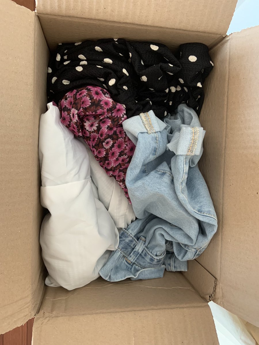 Voilà dans quel état on reçoit les commandes chez <a href="/Bershka/">BERSHKA</a>  
Du jamais vu ! Même pas faire l effort de plier. #bershka