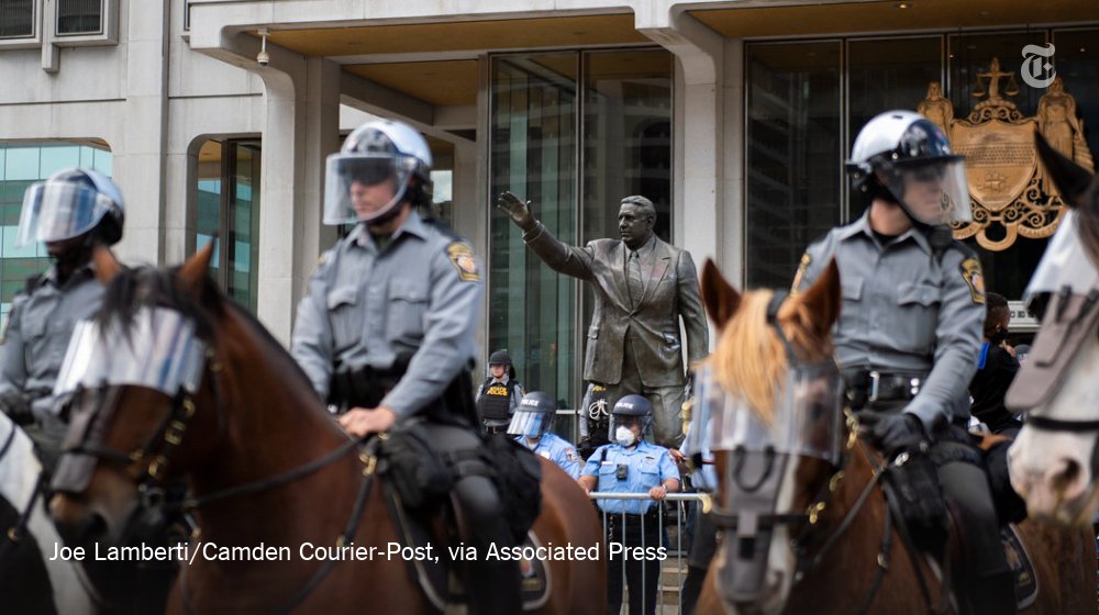 nytimes's tweet photo. Philadelphia removed a statue of the former mayor Frank Rizzo, who aggressively policed black and gay people in the '60s and ’70s, after protesters tried to take it down. Mayor Jim Kenney said it was "the beginning of the healing process of our city." https://t.co/yLRlXwg7Il https://t.co/GOE6C5duqg