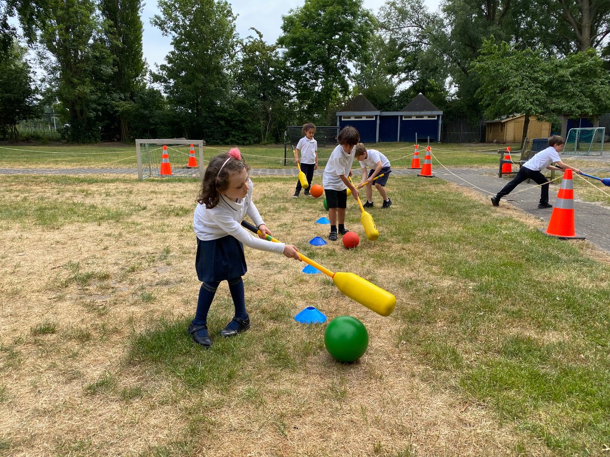 BSNJSV's tweet image. #JSVY2 had an active afternoon playing a range of different activities to get their hearts racing. They had opportunities to use their teamwork skills, hand-eye coordination, courage and perseverance.