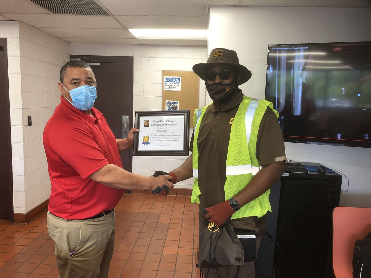 Manassas recognizes Rookie driver Keith Knight for exceptional safety methods! Customer said “There were alot of kids playing in street. He used horn, drove extremely slow and waited for the kids to clear before moving. Thank You” @MatthewWGilbert @CHSPKelley @ChesapeakUPSers