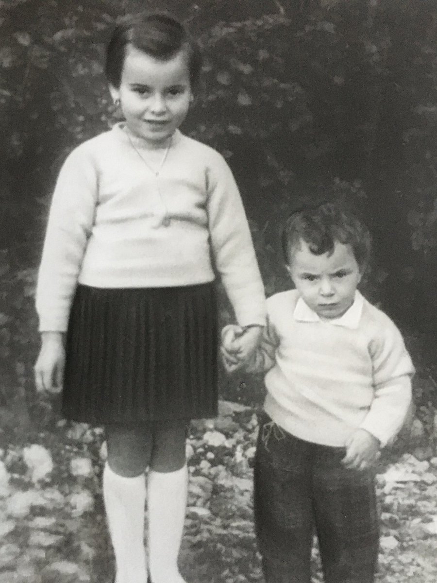 mrsdangelo_ICS's tweet image. It’s another #WhoisthatTeacherWednesday at ICS! Who is this ragazza? Guarda attentamente! #IncredibleCatholicStaff @icschool_online @ArchNY_Schools