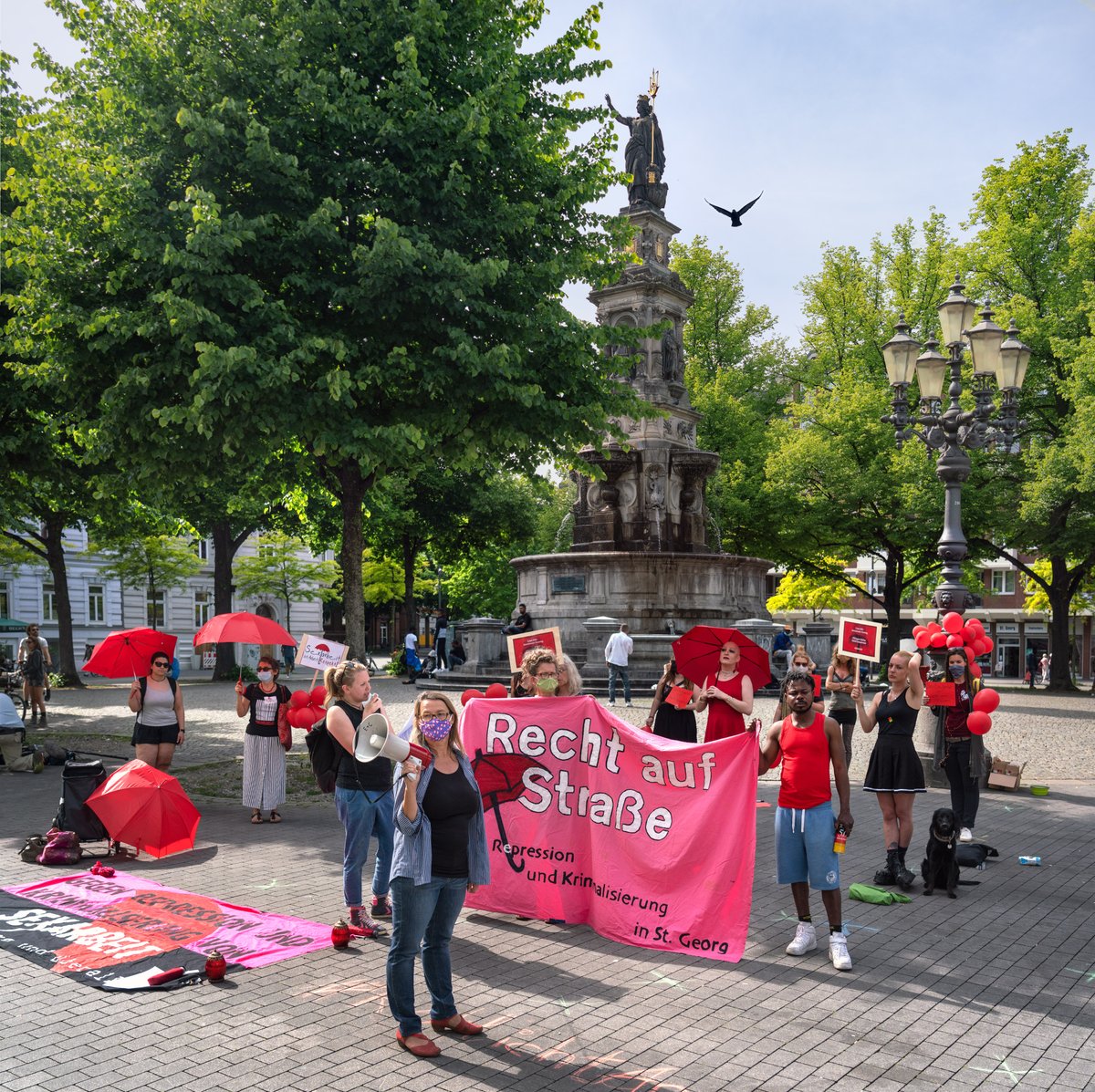 #IWD2020 #InternationalerHurentag #InternationalWhoresDay 
Pictures of yesterday in Hamburg:
Right to the street!