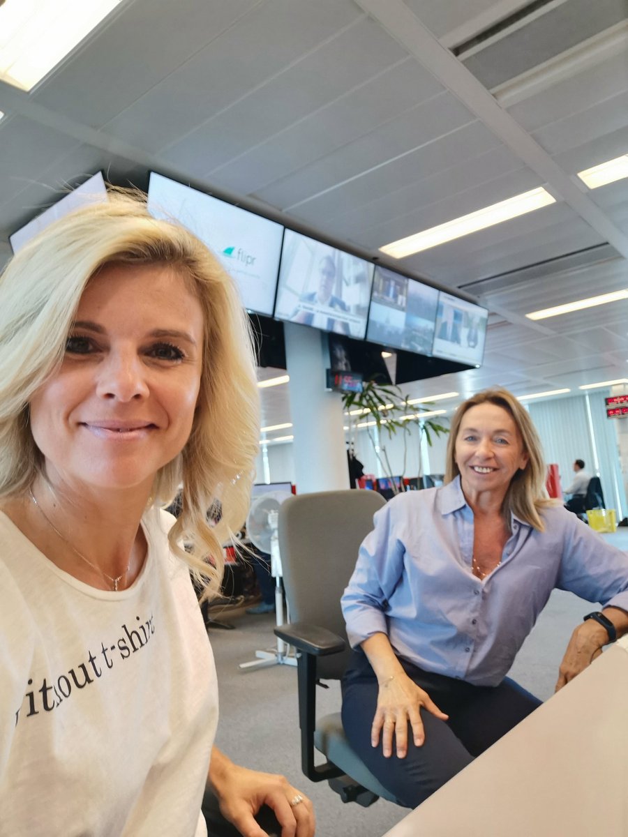 CaroFontenoy's tweet photo. Quel sera notre quotidien à partir du 8 juin ? On vous répond à l'issue du CNS d'aujourd'hui. Rdv dans le #rtlinfo13h et le #rtlinfo19h avec toute la rédaction.
#CNS
#Covid_19
#nouvellesmesures
#déconfinement
#phase3 https://t.co/Ss66CYs7fA