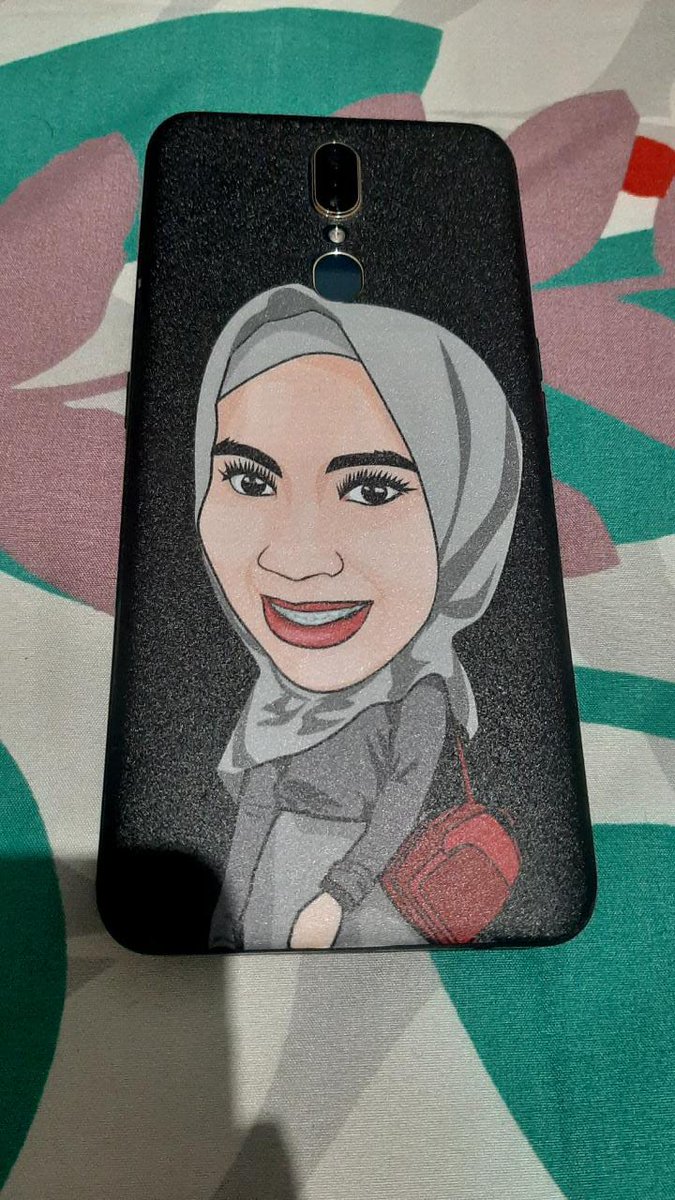 sulistiyani230's tweet image. Open Order Vector dan Karikatur. Bisa cetak Foto atau Stiker buat HP kalian jadi makin keceh badai😍😍Buruan Order ya Gaes. Silahkan WA 085845977428 #garskin #cetakstikerhp #vectorart #sulisdesainart #karikaturmurah #vectormurah #sovenirmurah