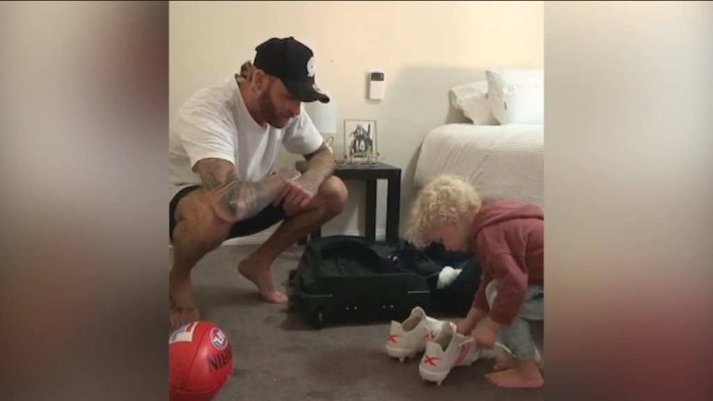 Lachy_Reid's tweet photo. Tomorrow night on @10NewsFirstPER Dad gets a little helping hand as he packs for the Gold Coast HUB.
Great chat with @freodockers @NathanWilo16 https://t.co/BtjcyWIfBf