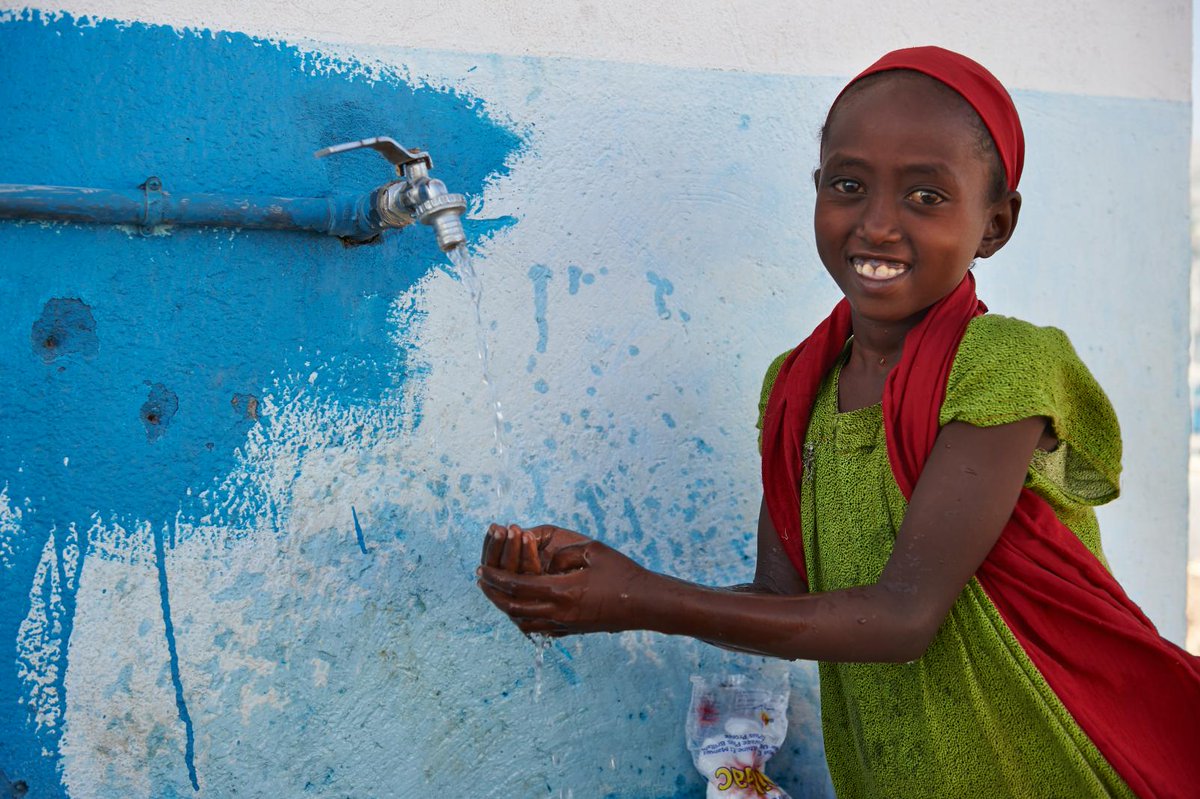 📻Le #Coronavirus expliqué aux enfants, des capsules de sensibilisation pour les tous petits. <a href="/mikadofm/">Mikado FM 📻🇲🇱</a> répond aux questions que se posent les enfants. Réalisation : Mimi Konaté 👉bit.ly/3gOpr46