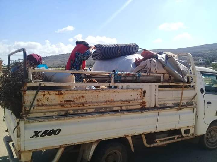  #Syria: the few families who came back in Jebal Zawiyah (S.  #Idlib) following early march's ceasefire are again leaving the area for N. IDP Camps. Yesterday  #NLF declared the Eastern part of Zawiyah a military zone as skirmishes, shelling &  #RuAF presence increased.