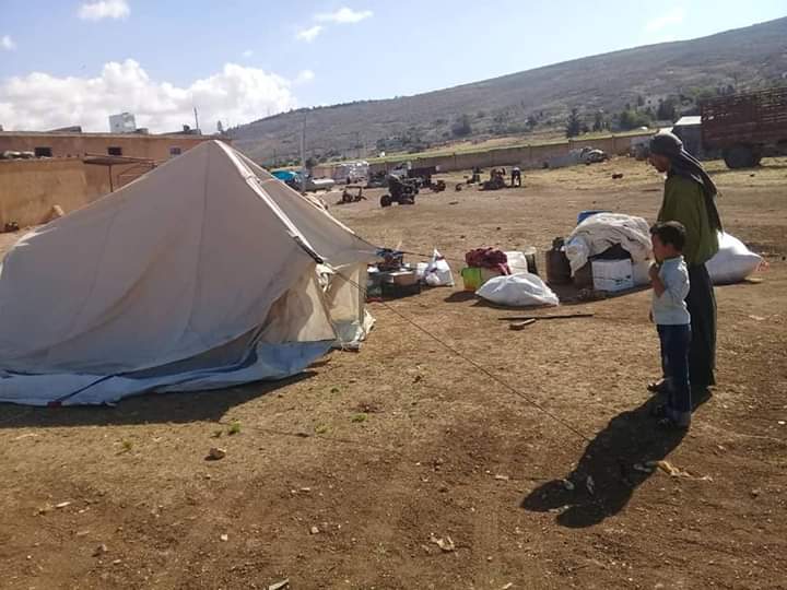  #Syria: the few families who came back in Jebal Zawiyah (S.  #Idlib) following early march's ceasefire are again leaving the area for N. IDP Camps. Yesterday  #NLF declared the Eastern part of Zawiyah a military zone as skirmishes, shelling &  #RuAF presence increased.