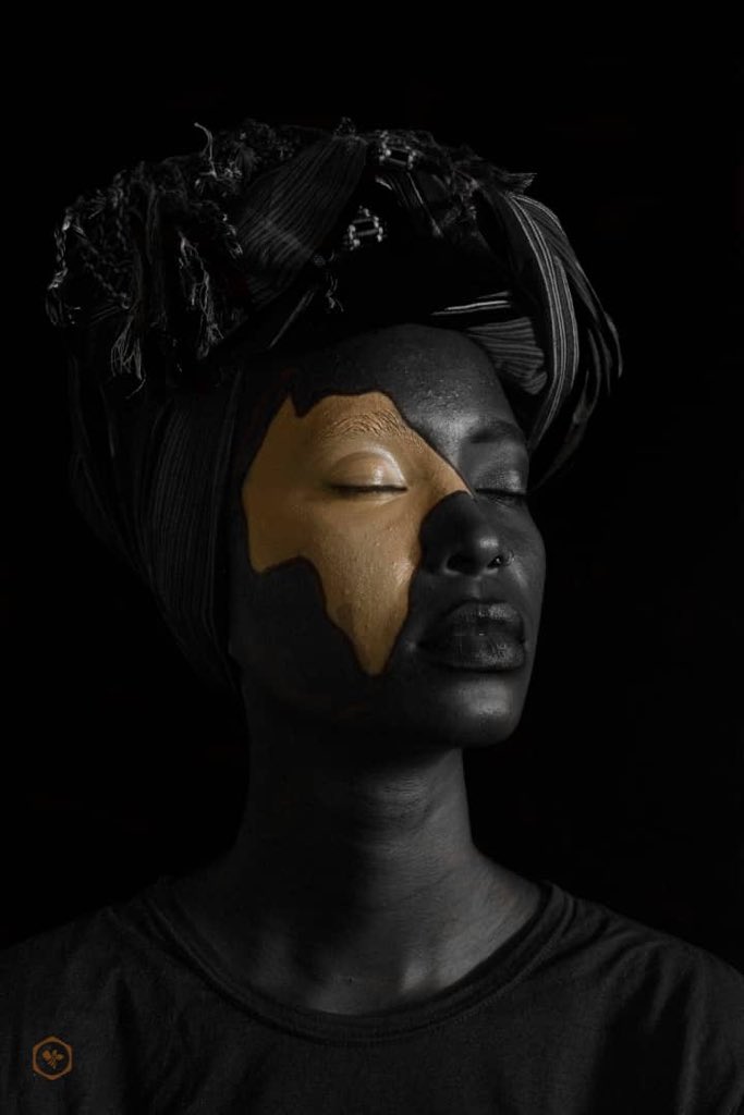 Saou_SLBK's tweet photo. « L’Afrique à mal💔 ,L’Afrique pleure 💧🌍💧»  ✊🏿⚖️✊🏻 on est tous égaux #BlackLivesMattter #BlackOutTuesday #ICantBreathe #JusticePourTous #black♥️ https://t.co/WfjIAIsHek