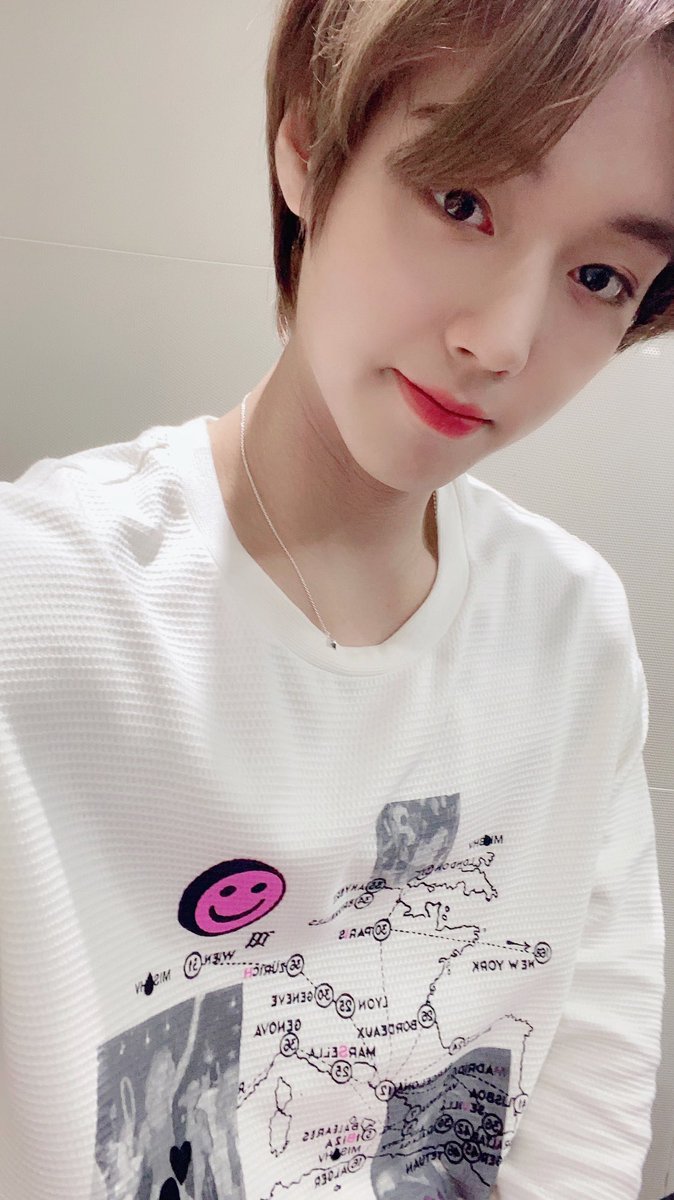 hoonymini's tweet photo. 오마이윙 지훈아 짧았던 기간이지만 덕분에 천국같은 시간이었어🧚‍♂️
메이에게 좋은 곡들로 소중한 선물줘서 고맙고 지훈이의 앞으로의 활동을 응원할게!🤗
#오바이윙_지훈아_잘하고있어
#OhByeWING https://t.co/6Cw0SDDsKB