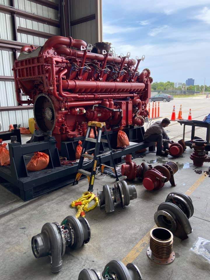 philipWPB's tweet photo. #Cummins QSK95 up 5,100 #hp 250-lbs #turbo https://t.co/Z2yEhdhgBp