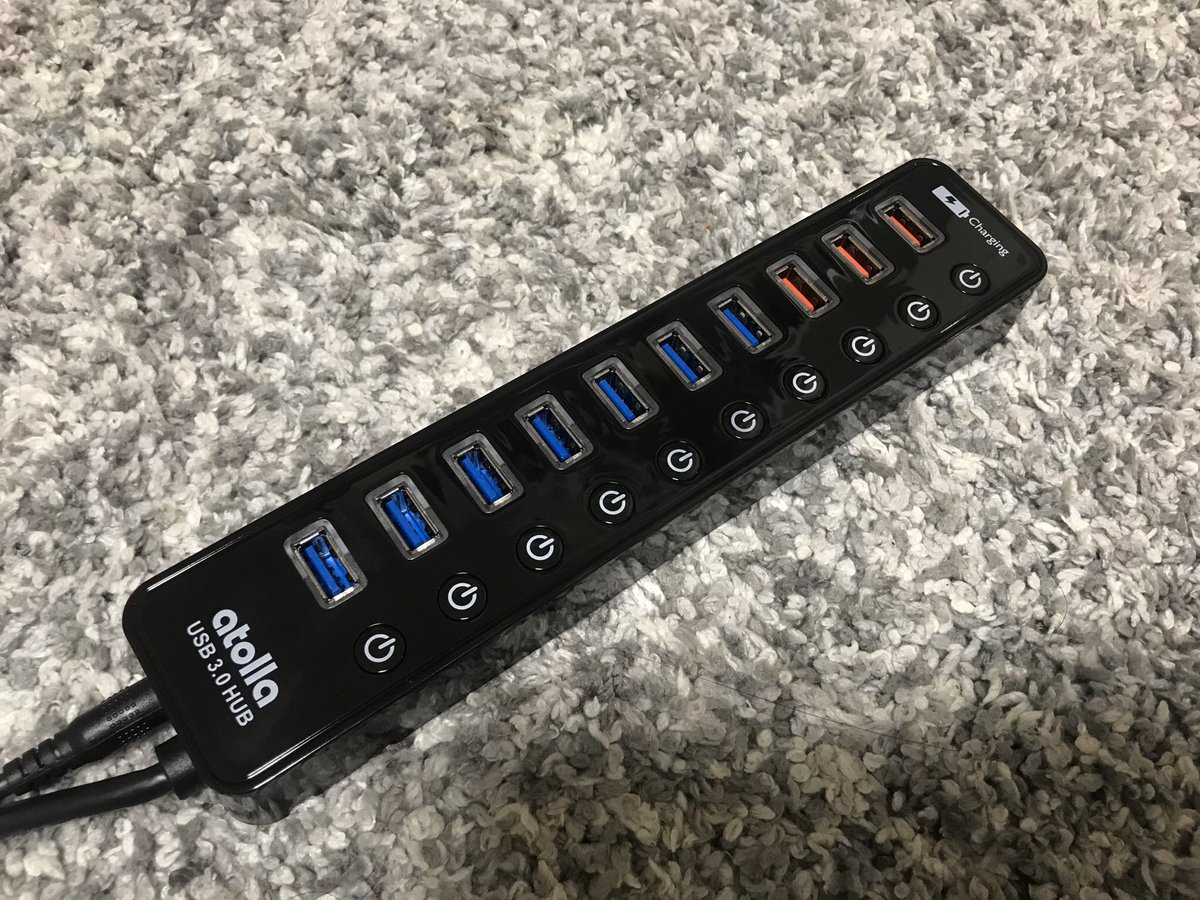 VIVE Ultimate Tracker 3個＆ドングル付き VIVE Ultimate Tracker 3台