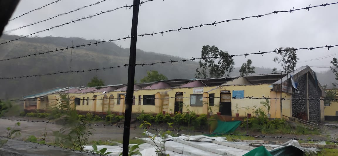ThePuneMirror's tweet photo. Pictures from various rural parts of #Pune.
#PuneRains #PuneRain #CycloneNisarga #Pune
#CycloneUpdate #MumbaiRains #Maharashtra #CycloneNisargaUpdates https://t.co/RgxC1WnEbi
