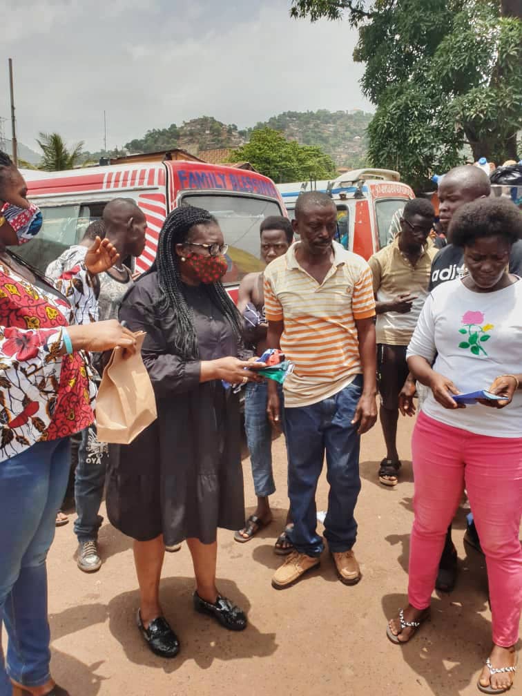The Sierra Leone Women Engineers donated this hand washing station to the Bus Park at New England. Sensitization on the importance of keeping about social distancing, regular hand washing & wearing of face masks was also undertaken. Continued support to communities is crucial. https://t.co/xOdATUd9ji