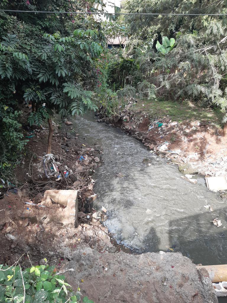AnitaMutula's tweet photo. These are pictures of raw sewage discharged into Kirichwa Kubwa river to the chagrin and discomfort of kilimani residents. Can the Nairobi Metropolis apprehend these unscrupulous polluters ASAP! @NemaKenya @SakajaJohnson @FredMatiangi https://t.co/Wrf2mthI0w