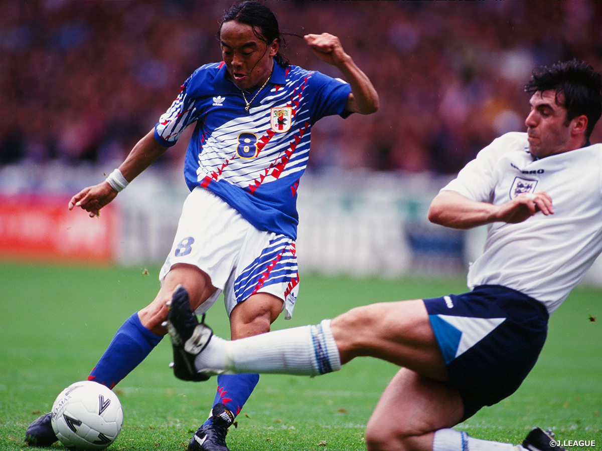 サッカー日本代表 Onthisday 1995 6 3 アンブロカップ イングランド代表 2 1 日本代表 ウェンブリー 井原正巳 イングランド スウェーデン ブラジル 日本が参加した大会の初戦 井原選手がウェンブリースタジアムでの日本人初得点を記録した