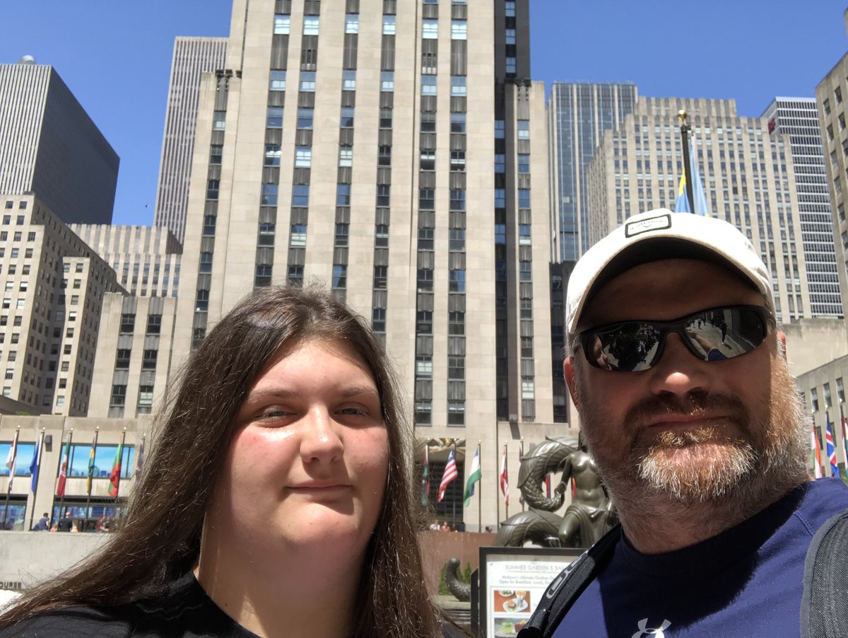 Akilgore57's tweet photo. Happy birthday to my baby girl!..#GraceAnne #17 #WhereDidTimeGo https://t.co/Gk0itR0bsy