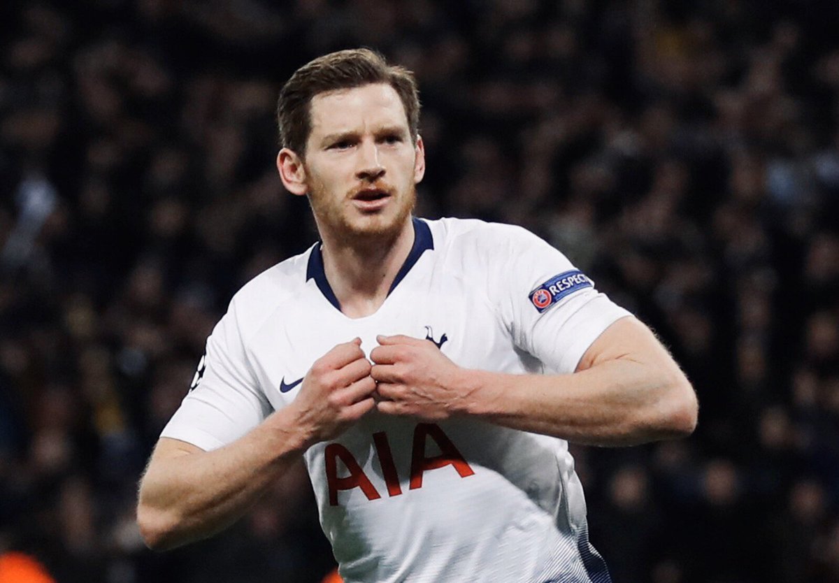 HotspurLane's tweet photo. If this is the end @JanVertonghen then thank you. You’ve been one hell of a good servant and above that seemed like a great guy, you won’t be forgotten at #thfc https://t.co/2xlDplhK8A