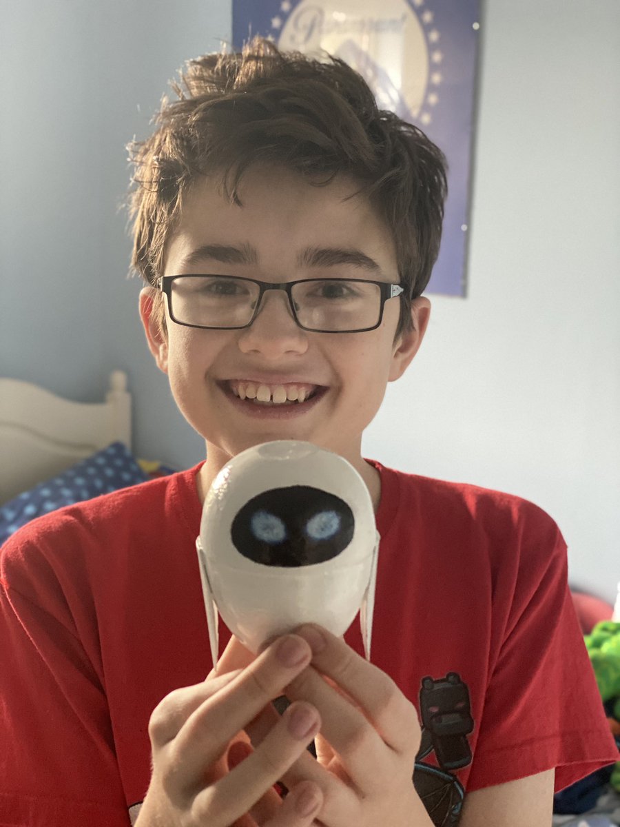 kevharrison_'s tweet photo. Daniel, my 13 year old is on the Autistic spectrum. He has no real friends other than family. He spends all his time making YouTube videos about Paramount, Disney, Universal. Please could you show him some love by liking or subscribing? https://t.co/SlUgq16ZfG PLS RT ! #Autism https://t.co/0wXr94CiAS