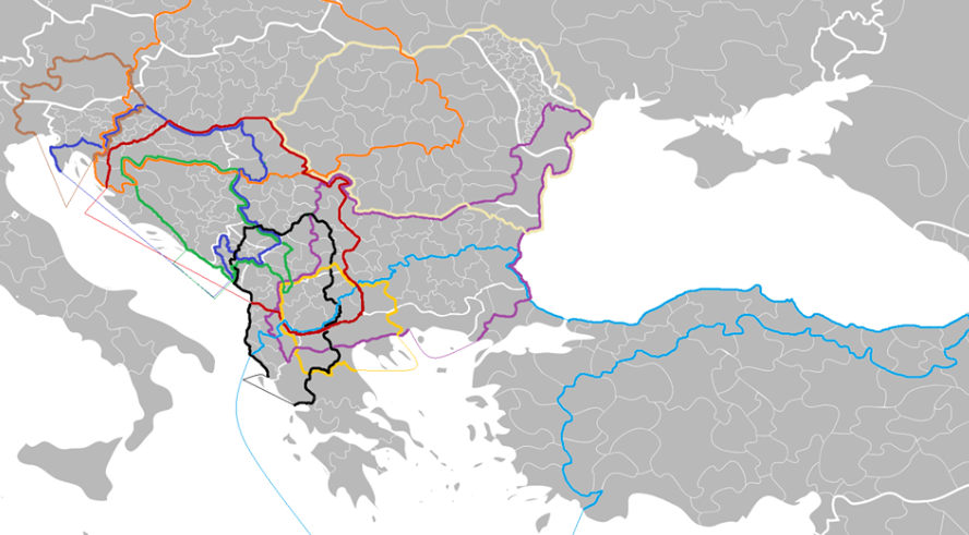 Of course Hungary is far from unique in Eastern Europe in thinking it ‘used to be’ or ‘should be’ bigger. This map shows all the countries overlapping with the Balkan region and their largest former or imagined extremities, Hungary at the top.  #Trianon