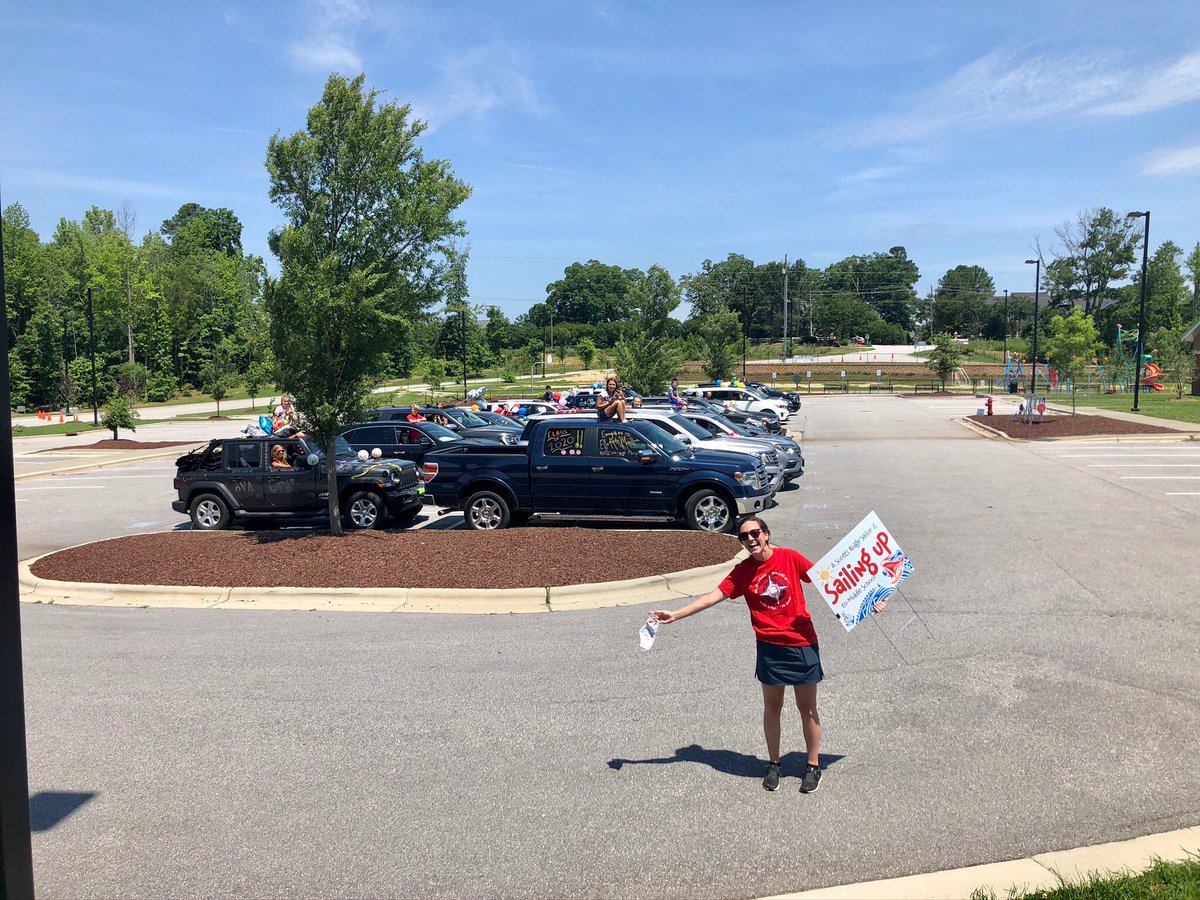 An Amazing Day of Celebration with our 5th Grade Families ⁦<a href="/ScottsRidgeES/">Scotts Ridge ES</a>⁩ Congratulations Sailors😊⚓️👍