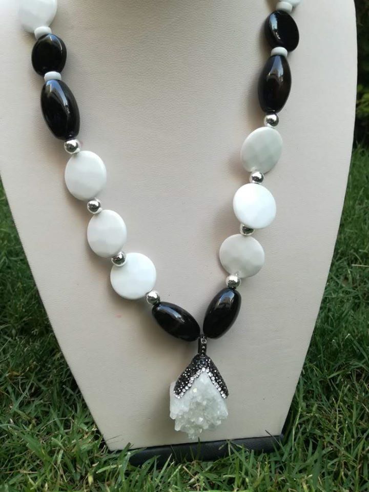 NinetyNineRW's tweet photo. Be Beautiful, Be Timeless,be Simply shimmering🥰 ,our accessories are your story of fashion , so Let’s rock you
find us #Kigali Heights #Centenary house #Nyabugogo #Kimironko https://t.co/BloMDtoQSW