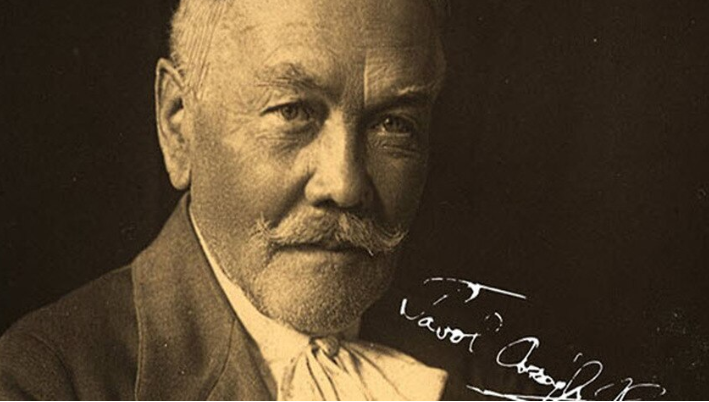 It’s worth mentioning the Slovak poet Pavol Országh Hviezdoslav as an example of the tensions of that period. He took a Hungarian middle name as was custom, wrote his early poems in Hungarian but after an epiphany switched to writing in Slovak.  #Trianon