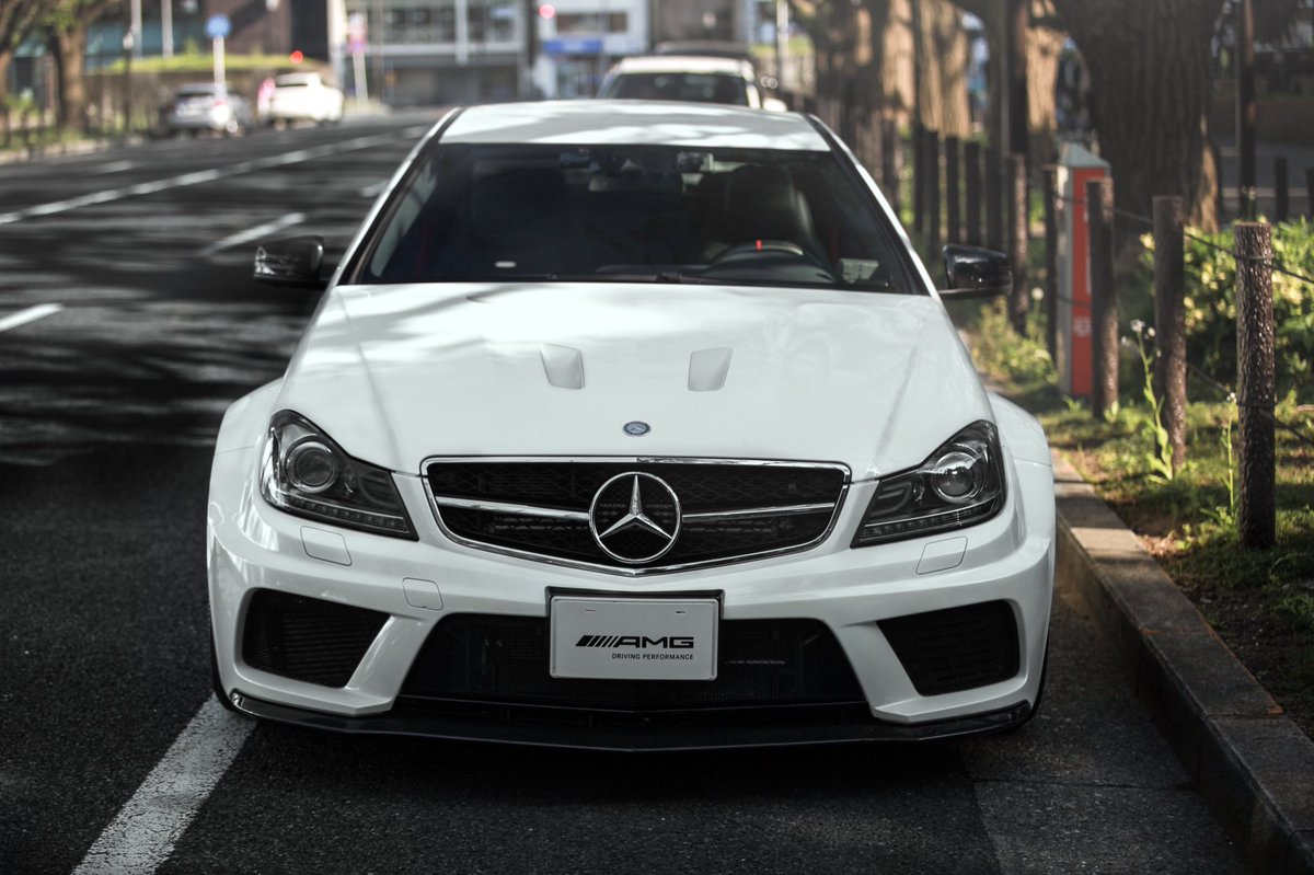 KnobPhotography's tweet photo. C63 AMG Black Series.

#AMG63の日 https://t.co/teiCssfexM